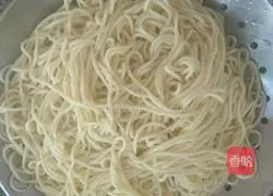 Illustration of how to make fried noodles with shrimp 7