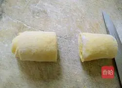 Illustration of how to make rose pumpkin steamed buns 17