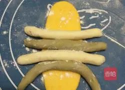  Style steamed buns - Illustration of how to make crab 3