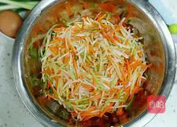 Illustration of how to make pan-fried radish pancake 3