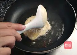 Illustration of how to make egg pancakes 11