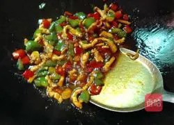 Illustration of how to make double pepper noodles 7