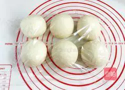 Illustration of how to make bagel burger 6