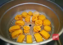 Illustration of how to make two-color multi-grain steamed buns 14