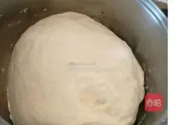 Illustration of how to make small dough cakes 2