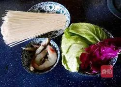 Illustration of how to make shrimp fried noodles 1