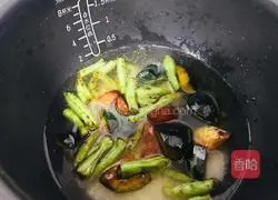 Illustration of how to make braised beans and pumpkin rice 5