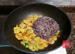 Pineapple and shrimp fried rice recipe 12