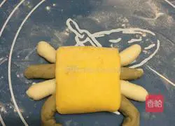 Flower Steamed Buns - Crab Recipe Illustration 4