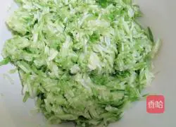 Illustration of how to make zucchini and egg bun filling 7