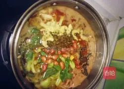 Illustration of how to make spicy rice noodles with shredded chicken 6