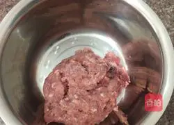 Illustration of how to make minced pork wontons 1