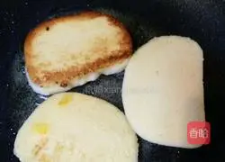 Fried Illustration of how to make steamed buns 3