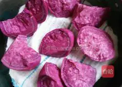 Illustration of how to make purple sweet potato dumplings 4