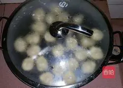 Illustration of how to make corn stuffed dumplings 13