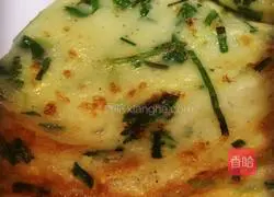 Illustration of how to make Cilantro and Scallion Omelette 8