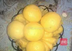 Illustration of how to make pumpkin buns 9