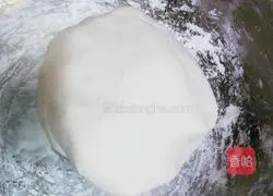 Illustration of how to make glutinous rice balls with fillings 9