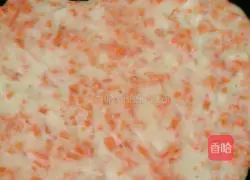 Illustration of how to roll ham sausage with carrot and egg pancake 7