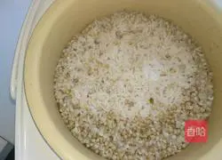 Illustration of how to make salted egg and stir-fried rice 5