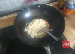 Illustration of how to make golden egg fried rice 8