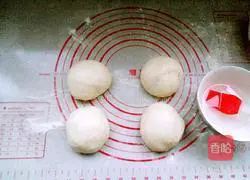 Illustration of making five-spice yeast sesame cake 12 