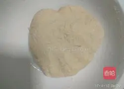 Illustration of how to make green onion pancake 3