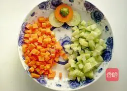 Carrot, cucumber and egg fried rice Illustration of how to do it 1