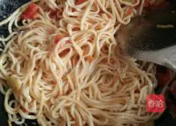 Illustration of how to cook tomato noodles 3