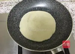 Illustration of how to make hot pancakes wrapped in eggs 10