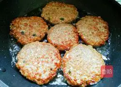 Illustration of how to make tomato sauce and lotus root cake 6