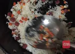 Illustration of how to make mushroom fried rice 6