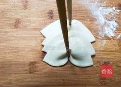 Illustration of how to make jujube steamed buns 13