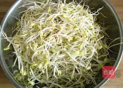 Illustration of how to make steamed noodles 1