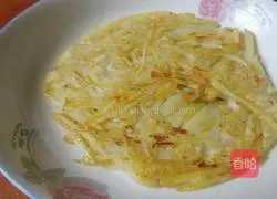 Illustration of how to make potato shredded cake 6