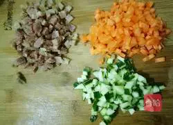 Illustration of how to make small straw egg fried rice 4