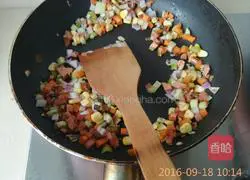 Illustration of how to make scallion fried rice 4