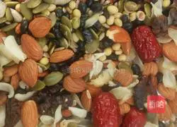 Illustration of how to make multigrain steamed buns 2