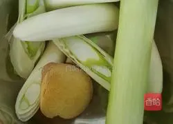 Illustration of how to make cabbage carotene buns 6