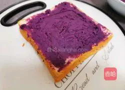 Purple Illustration of how to make potato and blueberry sandwiches 9