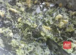 Illustration of how to make zucchini stuffed buns 8