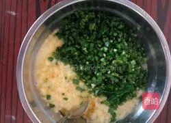 Illustration of how to make egg pancakes 4