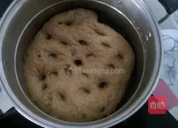 Illustration of how to make brown sugar and multi-grain steamed buns 9