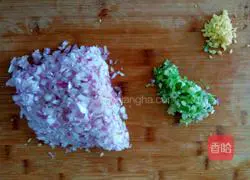 Pork Onion Pie Recipe Illustration 2