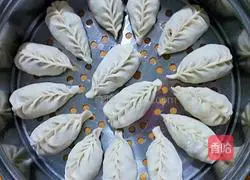 Illustration of how to make steamed cabbage dumplings 16