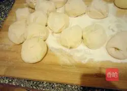 Milk-flavored soybean steamed buns recipe 12
