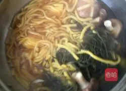 Illustration of how to make corn noodles 4