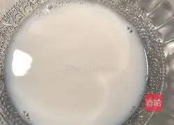 Illustration of how to make milk soft fried steamed bun slices 4