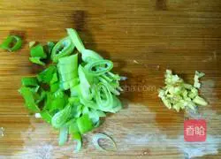 Illustration of how to make cabbage noodles 3