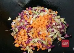 Illustration of how to make colorful vegetable fried rice 4